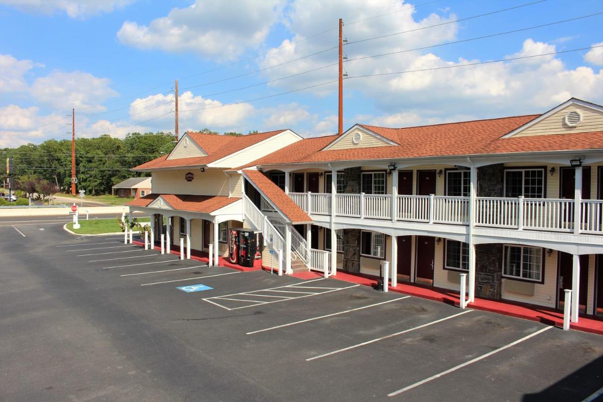 Popular attractions Area Nearby Property